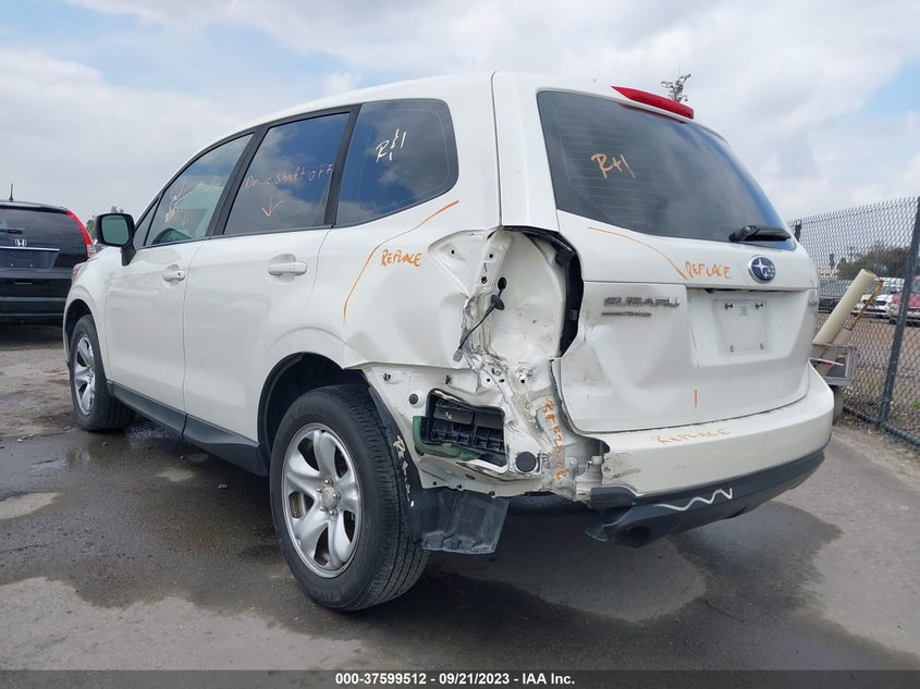 VIN JF2SJAAC1JH586068 2018 SUBARU FORESTER