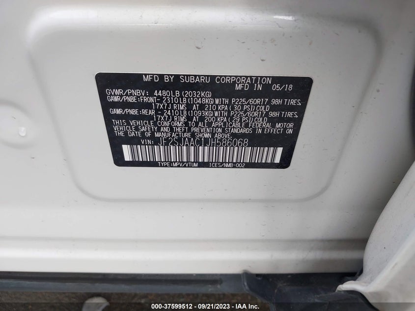VIN JF2SJAAC1JH586068 2018 SUBARU FORESTER