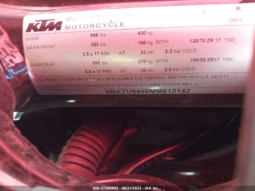 2021 KTM 890 DUKE R VBKTU9406MM812142