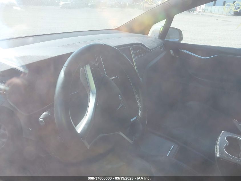 2016 TESLA MODEL X - 5YJXCBE49GF003133