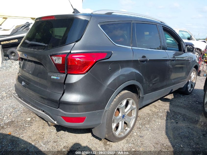 1FMCU9J92KUC29659 2019 FORD ESCAPE, photo no. 4