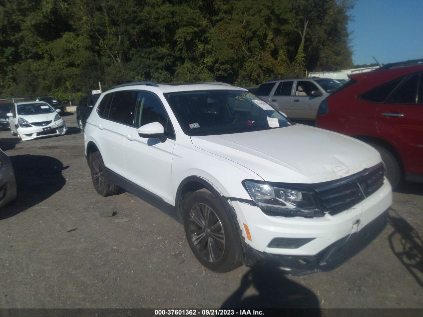 3VV2B7AX3KM011745 Volkswagen Tiguan SE/SEL/SEL R-LINE JET-BLA