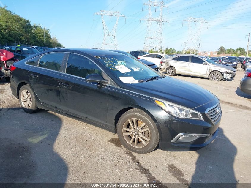 2015 HYUNDAI SONATA 2.4L SE - 5NPE24AF2FH228541