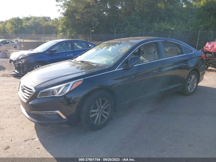 2015 HYUNDAI SONATA 2.4L SE - 5NPE24AF2FH228541