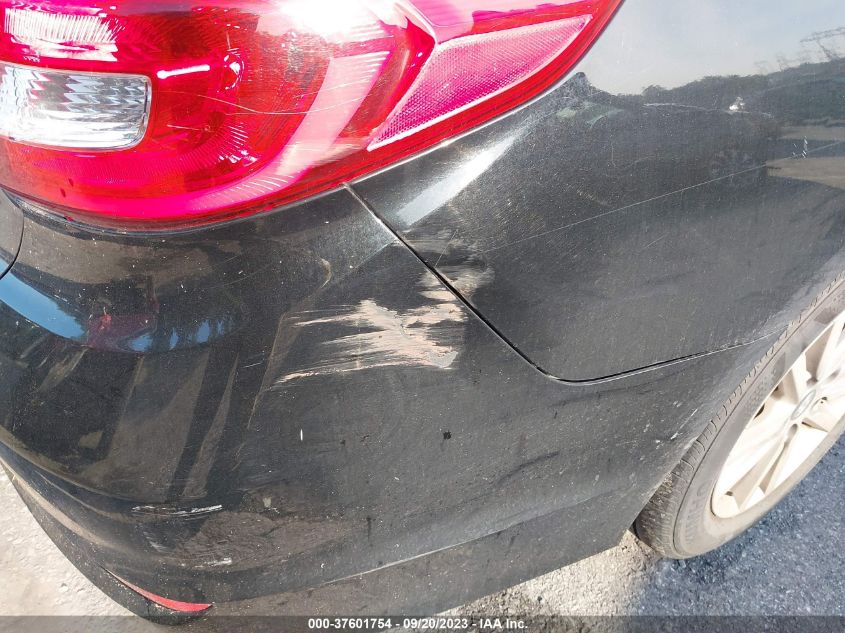 2015 HYUNDAI SONATA 2.4L SE - 5NPE24AF2FH228541