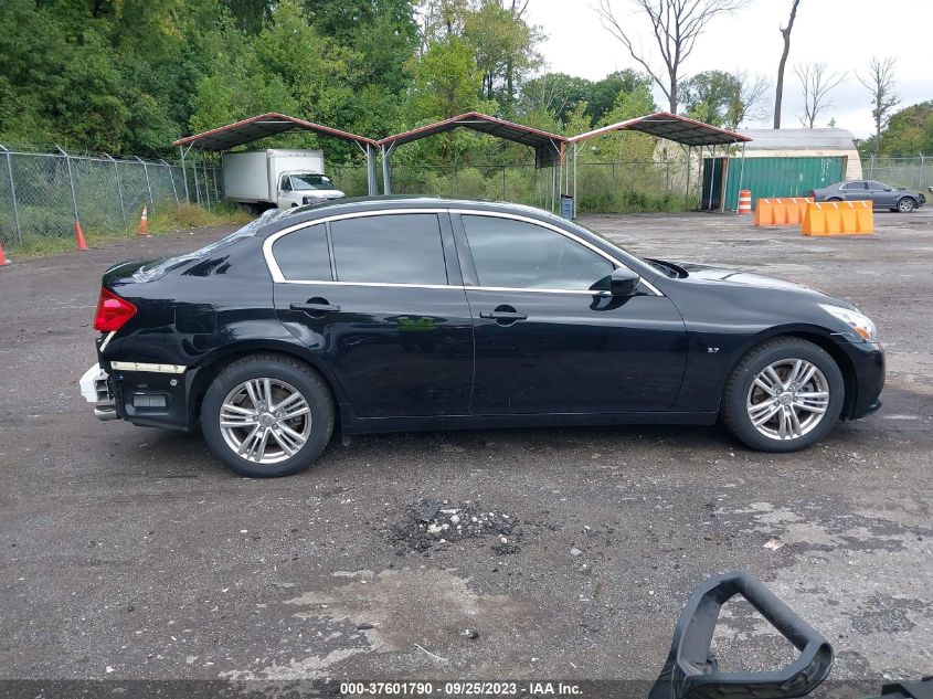 2015 INFINITI Q40 JN1CV6AR1FM521313