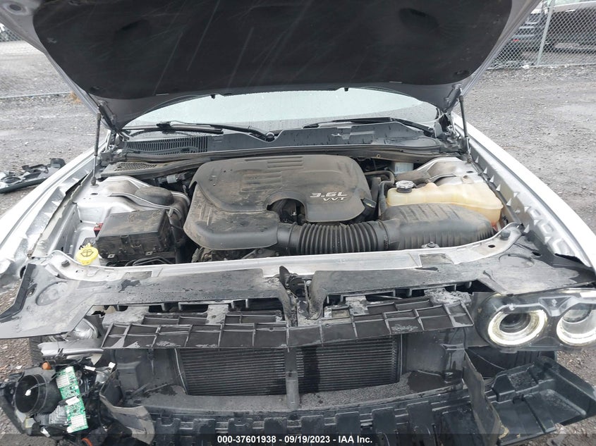 VIN 2C3CDZAGXJH183457 2018 DODGE CHALLENGER SXT PLUS