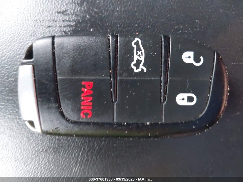 VIN 2C3CDZAGXJH183457 2018 DODGE CHALLENGER SXT PLUS