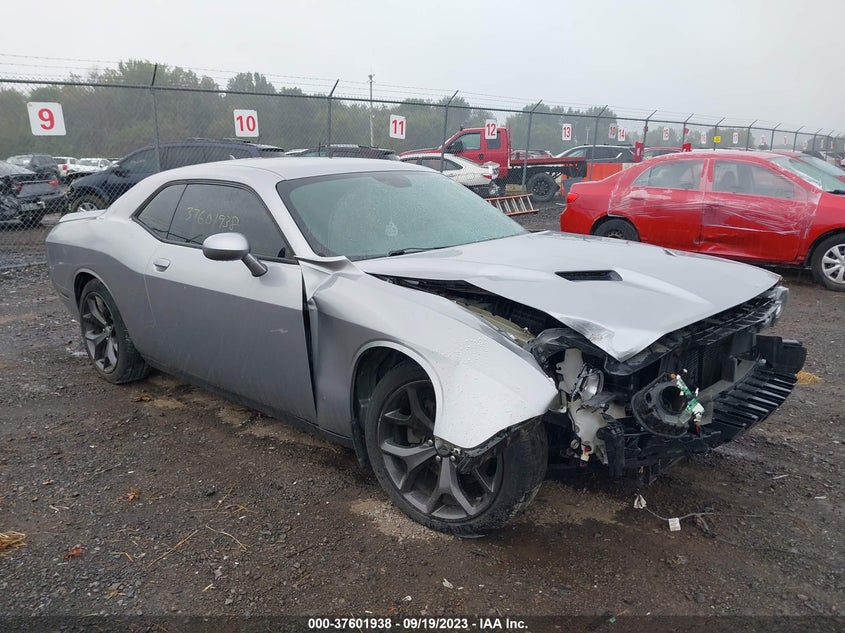 VIN 2C3CDZAGXJH183457 2018 DODGE CHALLENGER SXT PLUS