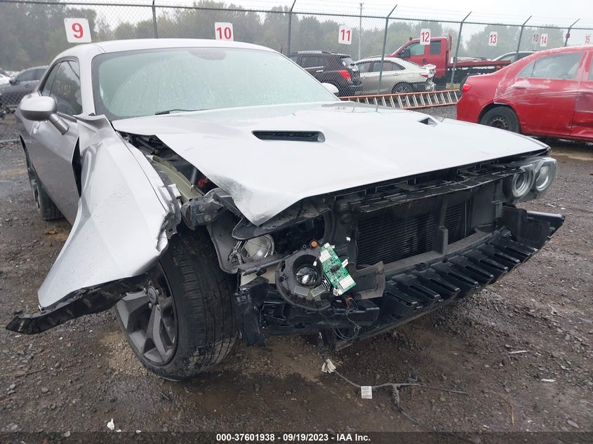 VIN 2C3CDZAGXJH183457 2018 DODGE CHALLENGER SXT PLUS