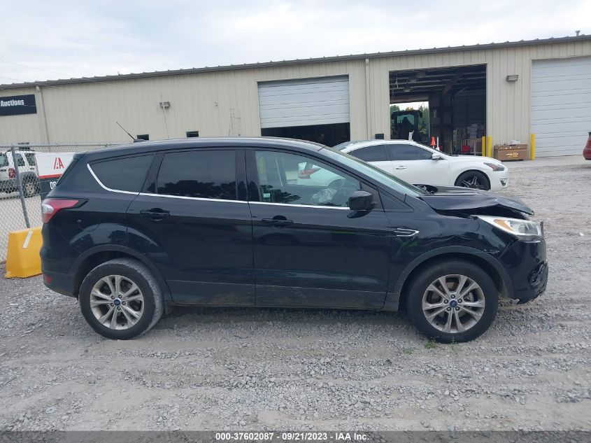 2017 FORD ESCAPE SE - 1FMCU0GD4HUD34641