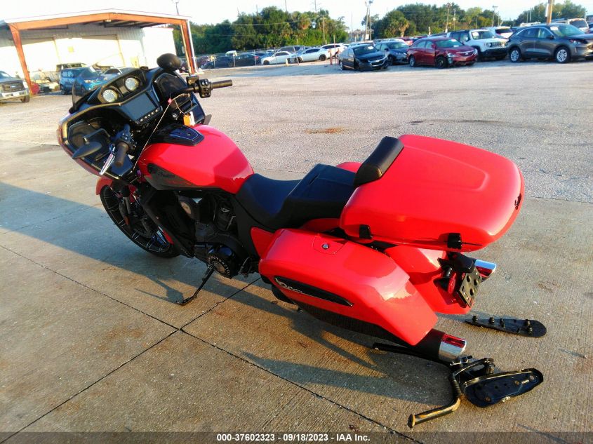 2023 INDIAN MOTORCYCLE CO. CHALLENGER DARK HORSE 56KLCCRRXP3417183