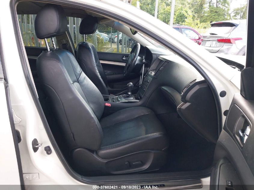 2015 INFINITI Q40 JN1CV6AR0FM650501