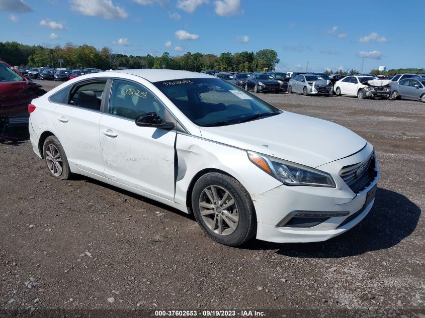 2015 HYUNDAI SONATA 2.4L SE - 5NPE24AF6FH204257