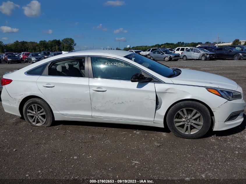 2015 HYUNDAI SONATA 2.4L SE - 5NPE24AF6FH204257