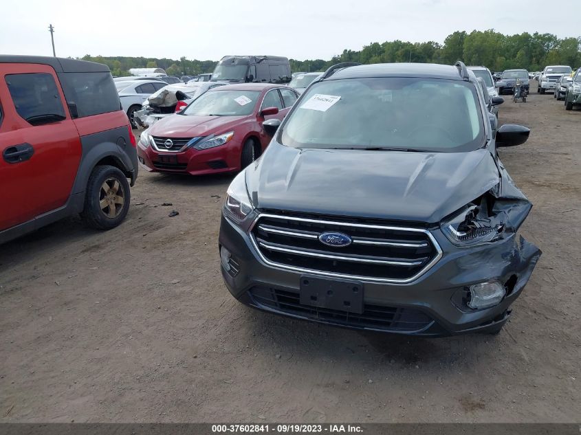 2017 FORD ESCAPE SE - 1FMCU0GD5HUE80899