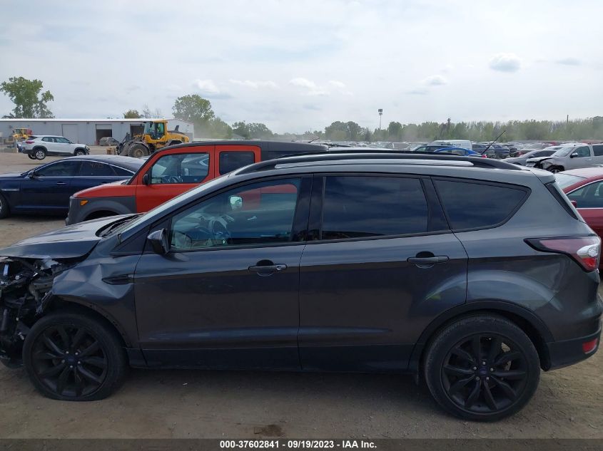 2017 FORD ESCAPE SE - 1FMCU0GD5HUE80899