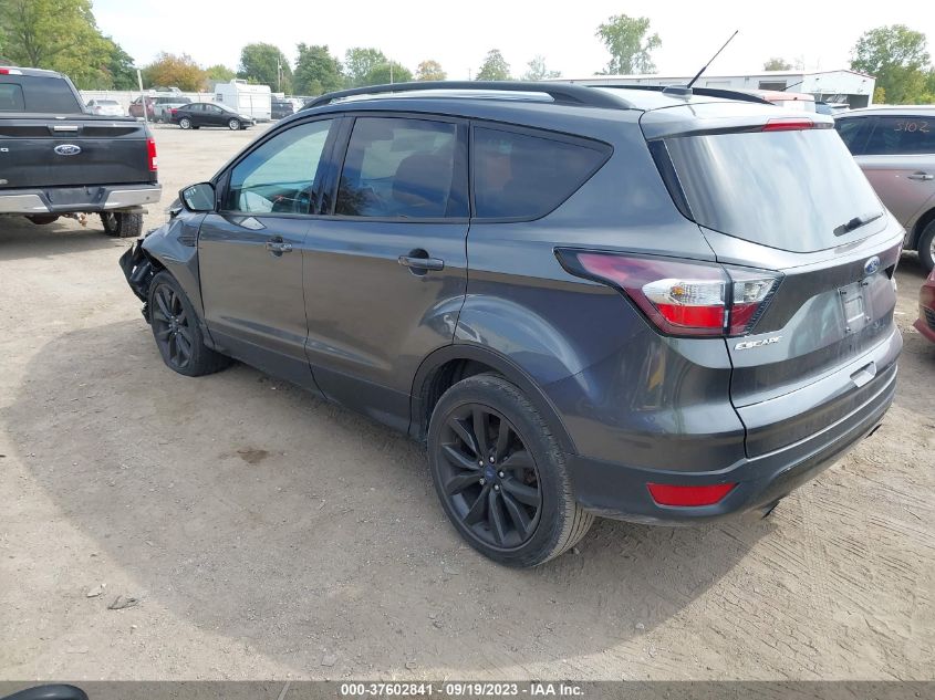 2017 FORD ESCAPE SE - 1FMCU0GD5HUE80899