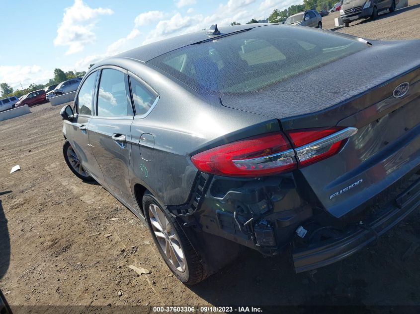 3FA6P0HD3LR164723 Ford Fusion SE 3