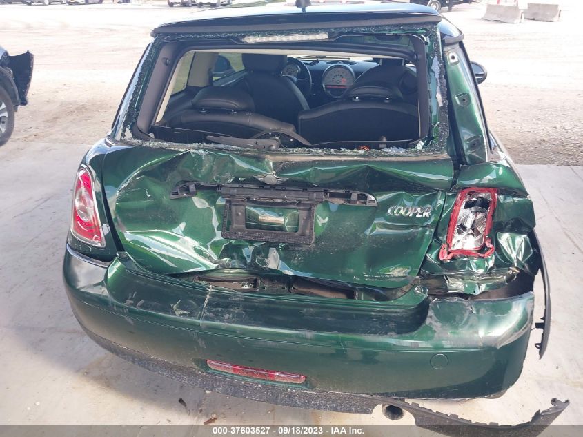 2013 MINI COOPER HARDTOP WMWSU3C56DT692479