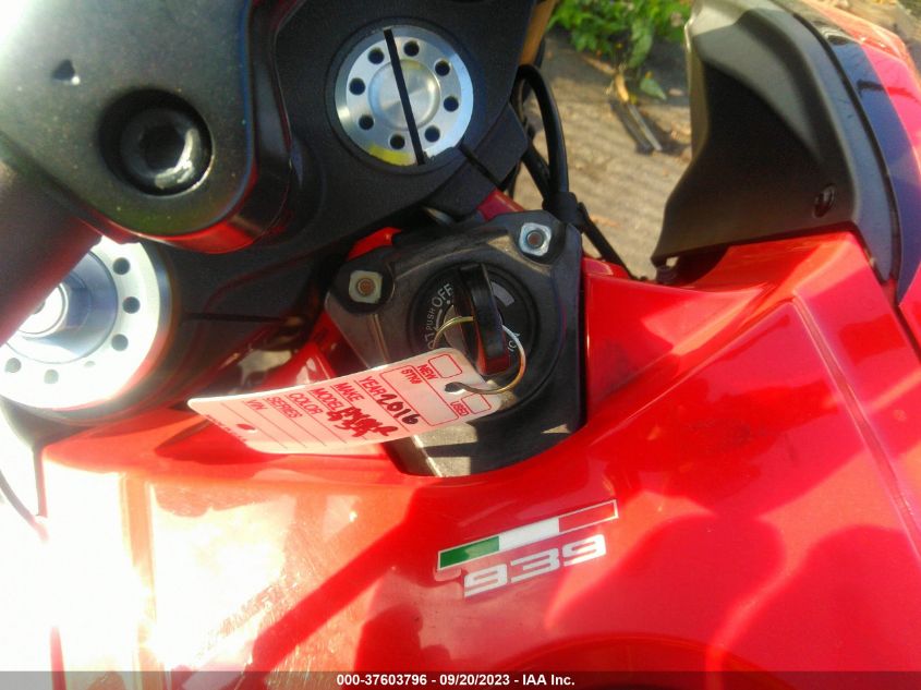 2016 DUCATI HYPERMOTARD 939 ZDM1YBJS4GB012244