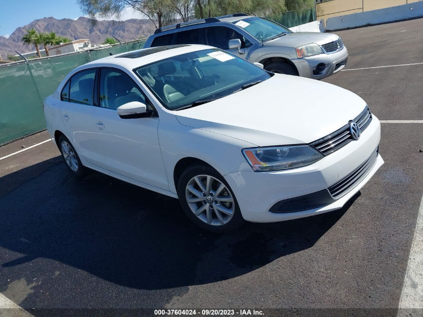 2013 VOLKSWAGEN JETTA SEDAN SE W/CONVENIENCE/SUNROOF - 3VWDP7AJ8DM441436