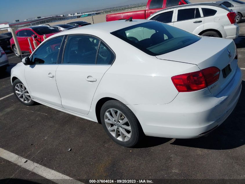 2013 VOLKSWAGEN JETTA SEDAN SE W/CONVENIENCE/SUNROOF - 3VWDP7AJ8DM441436