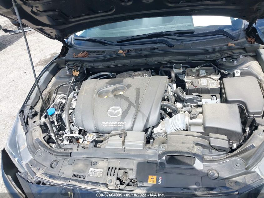 2018 MAZDA MAZDA3 4-DOOR TOURING 3MZBN1V33JM250167