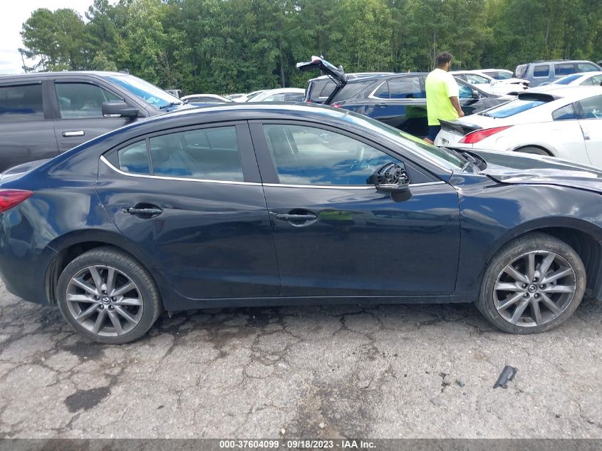 2018 MAZDA MAZDA3 4-DOOR TOURING 3MZBN1V33JM250167