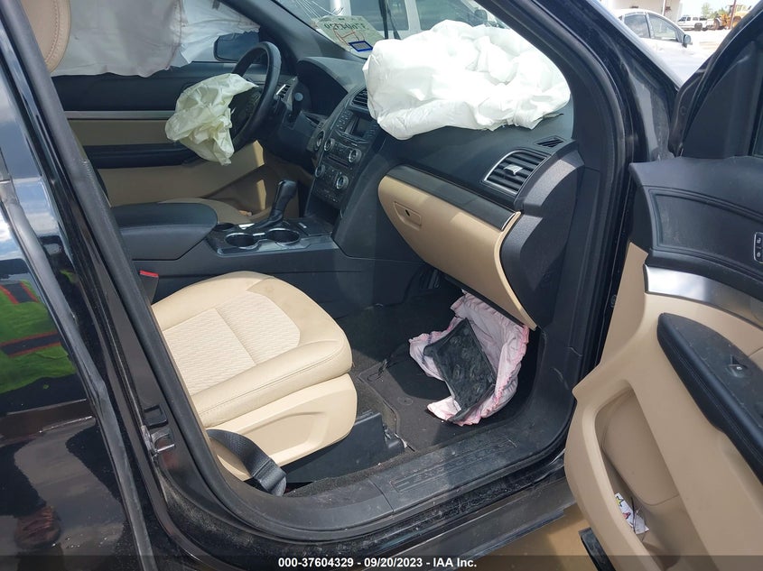 VIN 1FM5K7B8XHGC84411 2017 FORD EXPLORER BASE