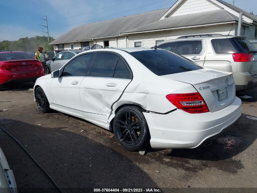 2014 MERCEDES-BENZ C-CLASS C 300 - WDDGF8AB5ER319804