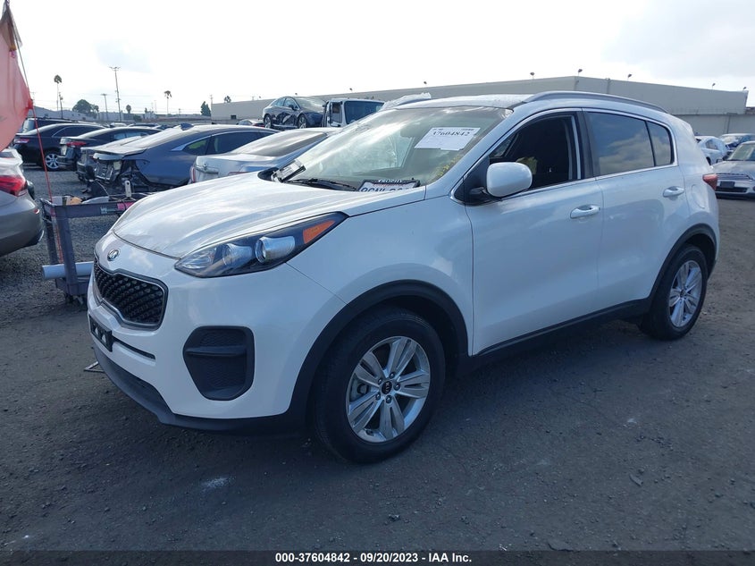 VIN KNDPM3AC7J7459094 2018 KIA SPORTAGE LX