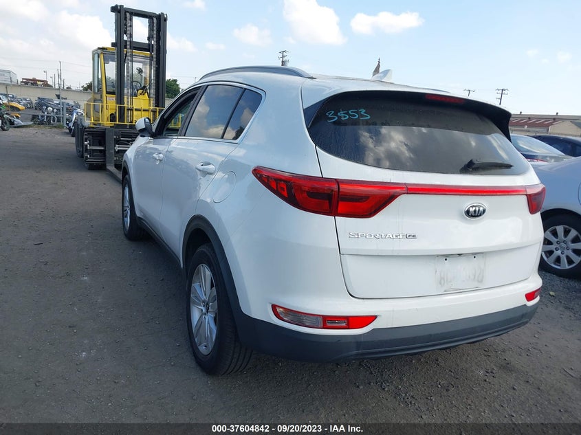 VIN KNDPM3AC7J7459094 2018 KIA SPORTAGE LX