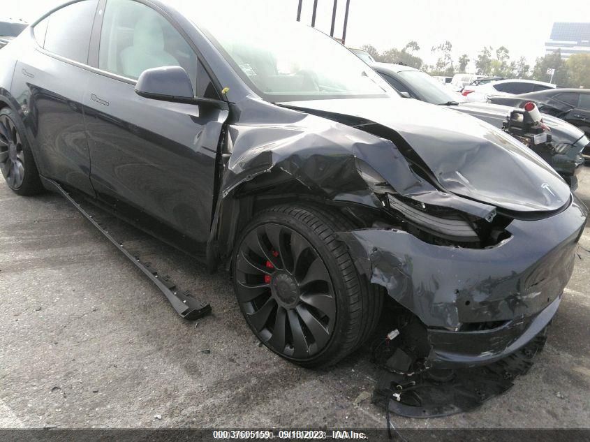 2022 TESLA MODEL Y PERFORMANCE - 7SAYGDEF7NF392232