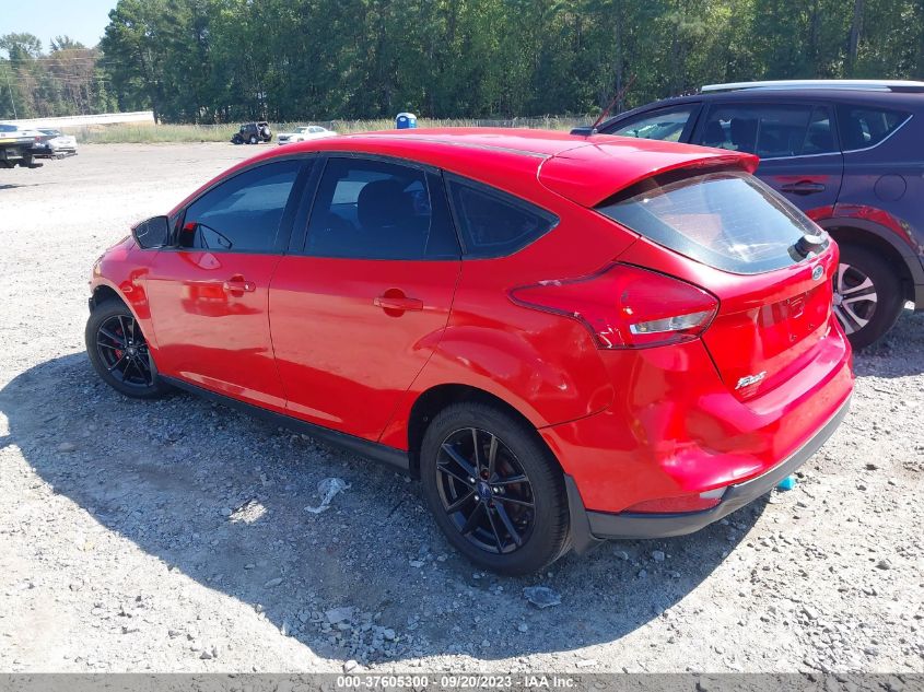 2015 FORD FOCUS SE - 1FADP3K27FL315789