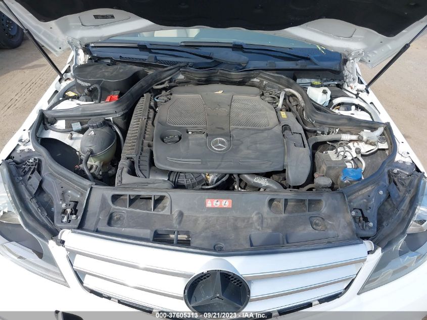 2013 MERCEDES-BENZ C-CLASS C 300 - WDDGF8AB7DR275965