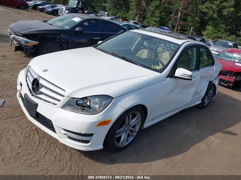 2013 MERCEDES-BENZ C-CLASS C 300 - WDDGF8AB7DR275965
