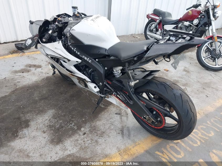 2020 YAMAHA YZFR6 C JYARJ28Y1LA002571