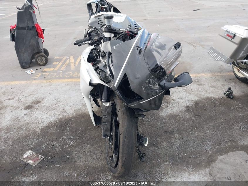 2020 YAMAHA YZFR6 C JYARJ28Y1LA002571
