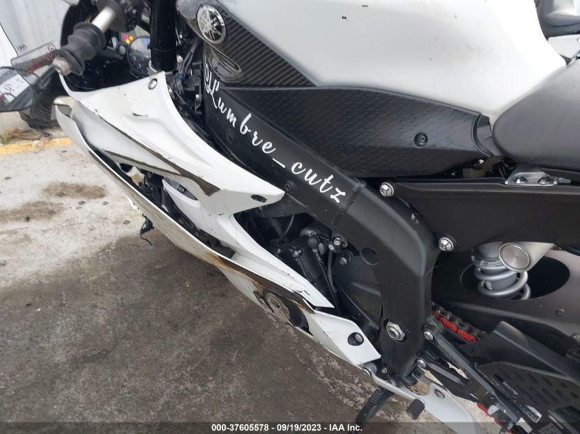 2020 YAMAHA YZFR6 C JYARJ28Y1LA002571