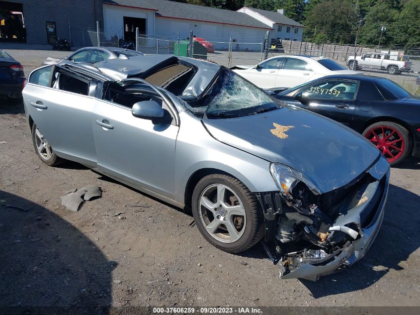 Lot #2539232400 2013 VOLVO S60 T5/T5 PLATINUM/T5 PREMIER/T5 PREMIER PLUS salvage car