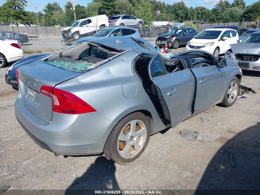 2013 VOLVO S60 T5 - YV1612FS4D2186304