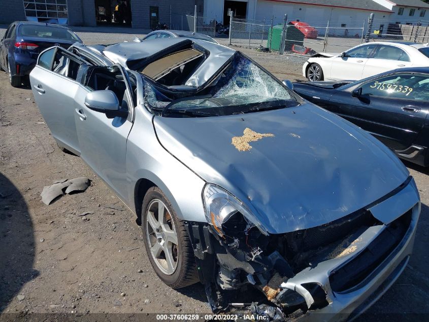 2013 VOLVO S60 T5 - YV1612FS4D2186304