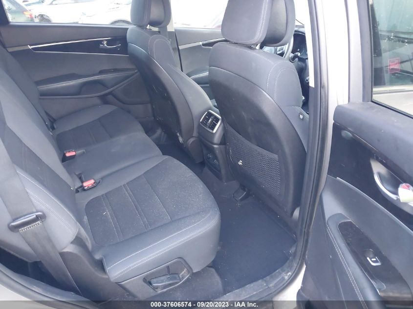 2017 KIA SORENTO LX V6 - 5XYPGDA5XHG189886