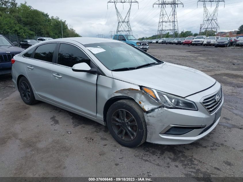 2015 HYUNDAI SONATA 2.4L SE - 5NPE24AF0FH009917