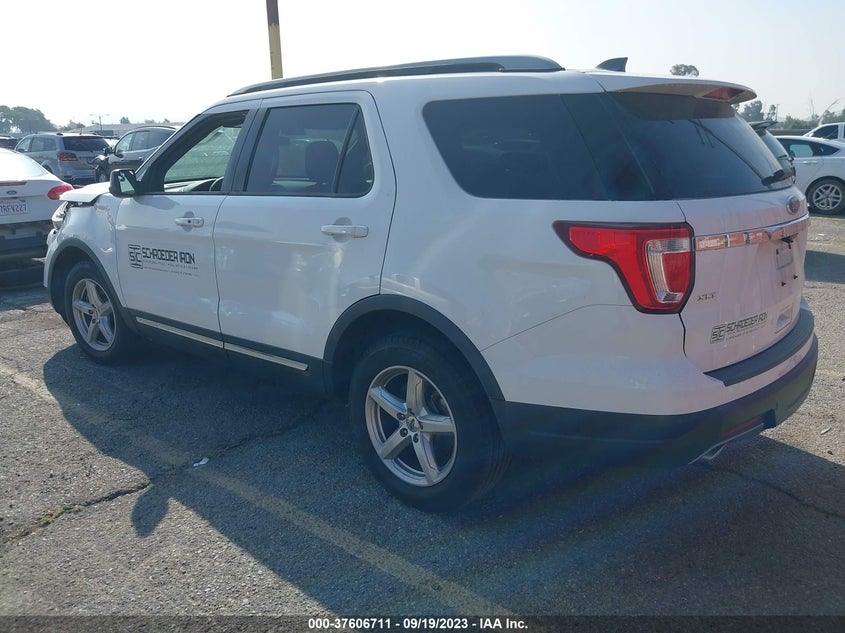 VIN 1FM5K7D83JGC00495 2018 FORD EXPLORER XLT