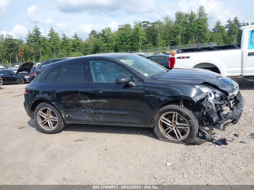VIN WP1AA2A56JLB01713 2018 PORSCHE MACAN