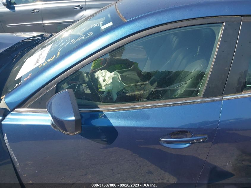 2018 MAZDA MAZDA3 4-DOOR TOURING 3MZBN1V34JM207554