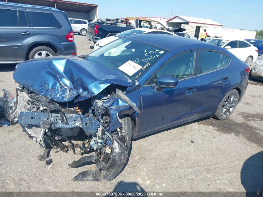 2018 MAZDA MAZDA3 4-DOOR TOURING 3MZBN1V34JM207554