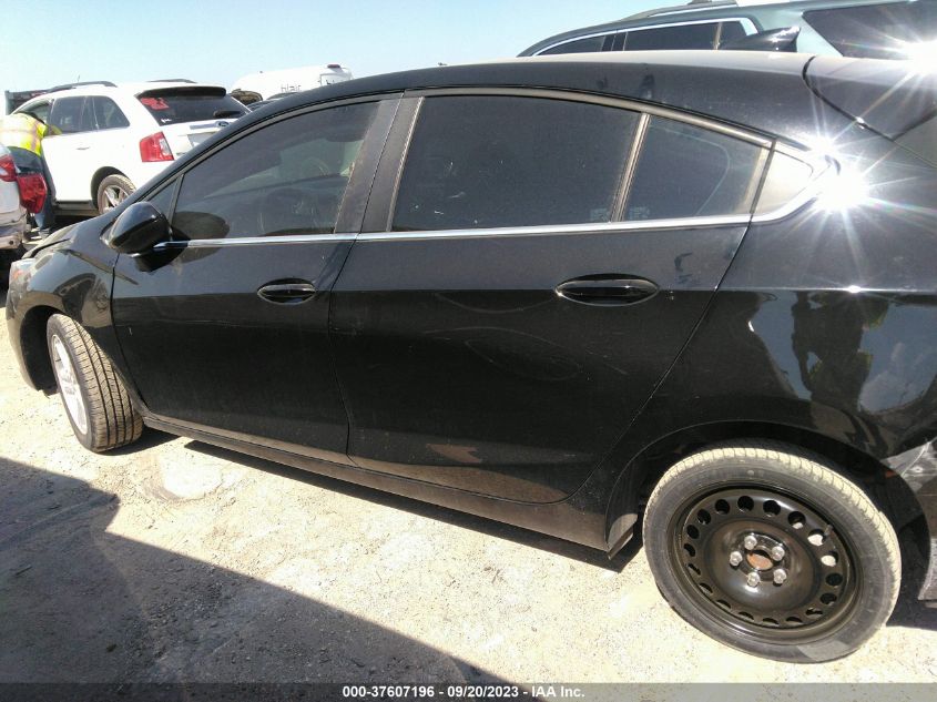2018 CHEVROLET CRUZE LT - 3G1BE6SM6JS525502